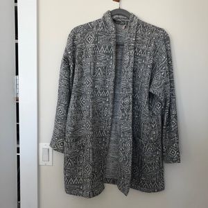 LOGO by Lori Goldstein jacquard tribal geo pattern